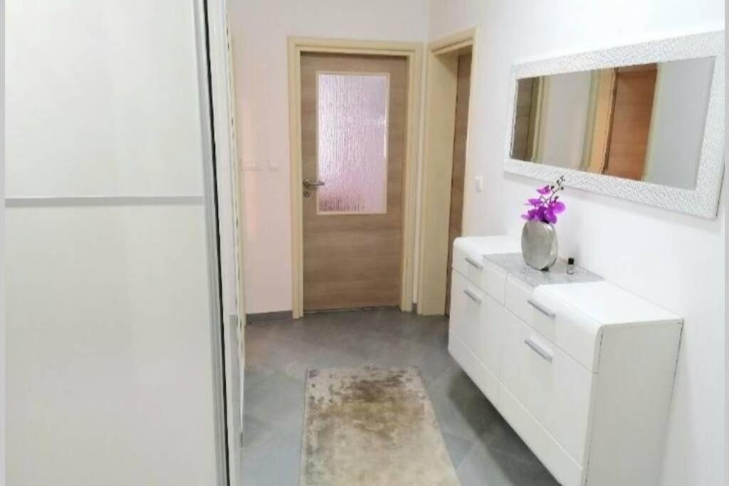 Apartment Zorika Near The Beach Пула Экстерьер фото